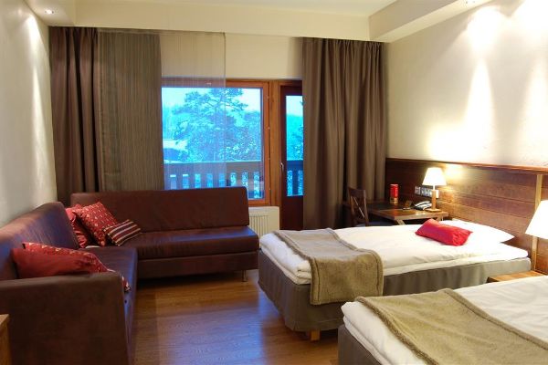 SAARISELKA SANTAS HOTEL TUNTURI (Laponia)